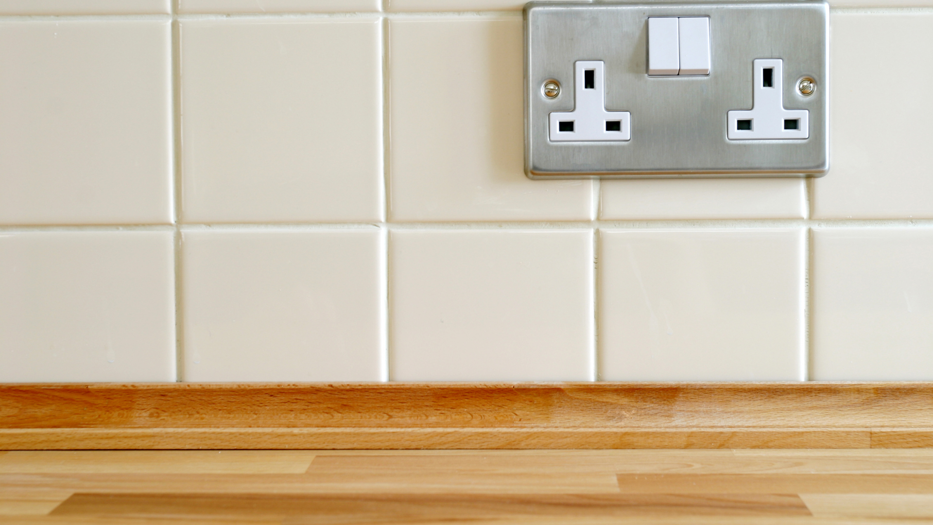 Comment changer le plan de travail de la cuisine sans changer le reste ?