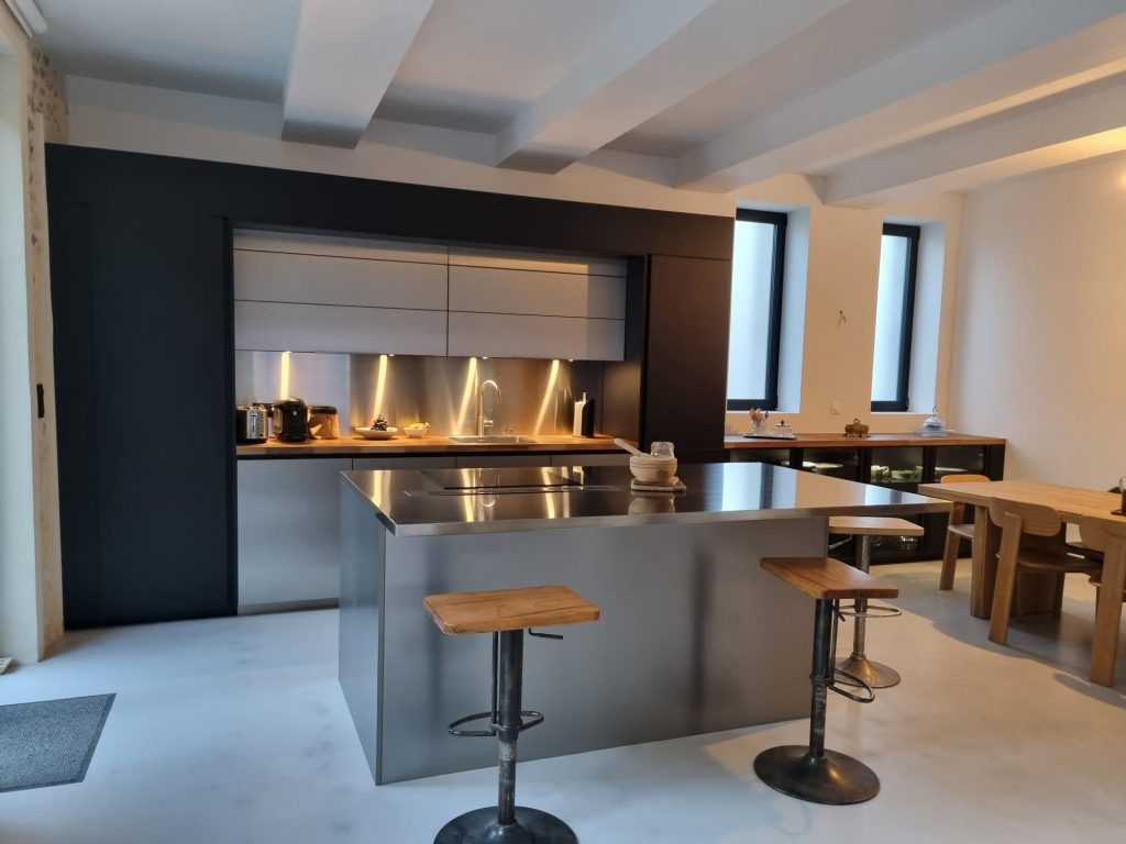 Lube Pau : Votre Cuisiniste Expert pour des Créations Uniques à Pau